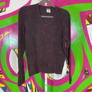 Columbia, Fuzzy V-Neck Sweater. Size Large. In good used condition!